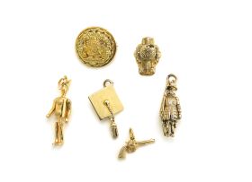 Peruvian two-tone 18ct gold pendant/brooch