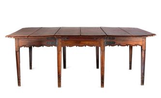 A Cape Neo-Classical stinkwood gateleg table, 18th century