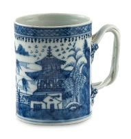 A Chinese blue and white tankard, Qing Dynasty, late 18th/early 19th century