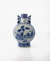 A Chinese blue and white moon flask, Qing Dynasty, 19th century