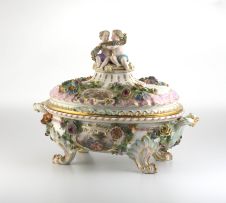 A Meissen tureen and cover, late 19th century