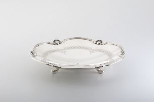 A George VI silver dish, Elkington & Co Ltd, Birmingham, 1937