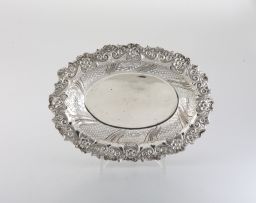 A Victorian silver oval dish, W & C Sissons, Sheffield, 1894, retailed by Aird & Thomson Silversmiths, Glasgow