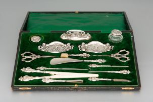 An Edward VII silver cased manicure set, Levi & Salaman, Birmingham, 1908