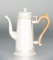 A George V silver coffee pot, Vander and Hedges, London, 1935