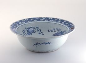 A Chinese blue and white bowl, Qing Dynasty, late 19th/early 20th century