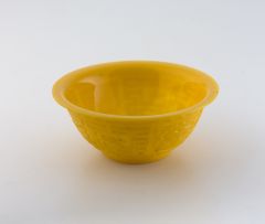 A Chinese Peking yellow glass bowl, first quarter 20th century