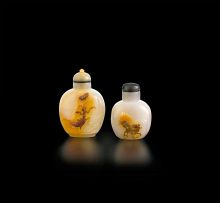 Two Chinese cameo agate snuff bottles, Qing Dynasty, late 19th century