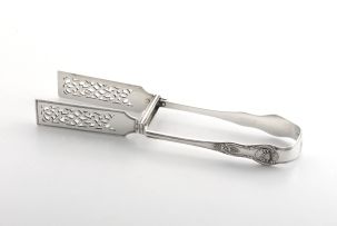 A pair of Victorian silver King's pattern asparagus tongs, George Adams, London, 1869