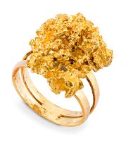 Gold dress ring