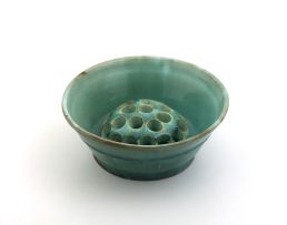 A Linn Ware green-glazed bowl, 20th century