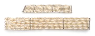 Eight-row blister pearl necklace