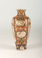 A Japanese Imari vase, Meiji Period (1868-1912)