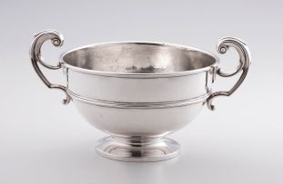A George VI silver rose bowl, Robert Pringle & Sons, London, 1936