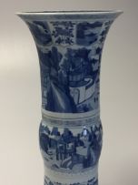 A pair of Chinese blue and white Gu vases, Qing Dynasty, Kangxi (1662-1722)