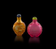 A Chinese yellow glass snuff bottle, early 20th century
