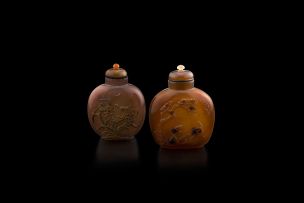 Two Chinese cameo agate magnum snuff bottles, late 19th/early 20th century