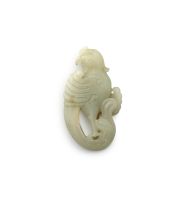 A Chinese carved jade pendant of a phoenix, early 20th century