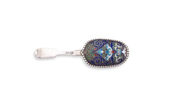 A Russian silver and enamel caddy spoon, Yakov Nikolayevich Lyapunov, St Petersburg, 1898-1903