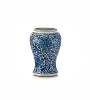 A Chinese blue and white jar, Qing Dynasty, Kangxi (1662-1722)