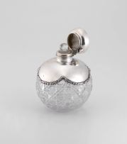 An Edward VII silver-mounted glass scent bottle, Henry Matthews, Birmingham, 1907