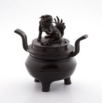 A Chinese bronze tripod censor, 19th century