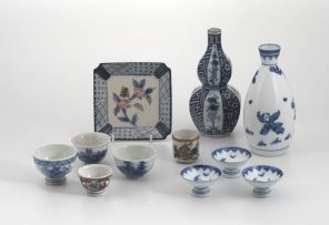 A Japanese blue and white tokkuri part set, modern