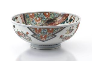 A Japanese Imari bowl, Meiji period (1868-1912)