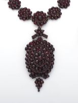 Bohemian garnet pendant necklace, late 19th century