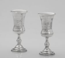 A pair of George VI silver kiddush cups, probably A Taite & Sons Ltd, London, 1947