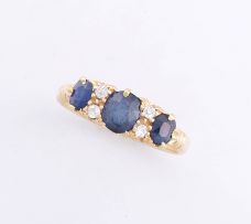 Sapphire, diamond and gold ring