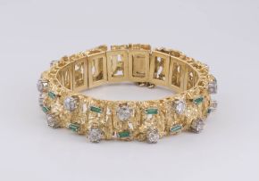 Emerald and 18ct yellow gold bracelet