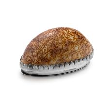A Cape silver-mounted cowrie shell snuff box, Johannes Hendricus (Jan) Beyleveld, first quarter 19th century