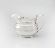A George V silver cream jug, William Hutton & Sons Ltd, Sheffield, 1915