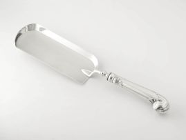 A George V silver crumb scoop, Harrison Brothers & Howson, Sheffield, 1919