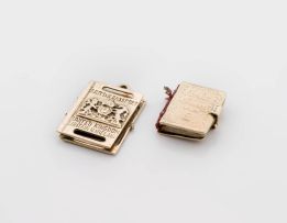 9ct gold miniature novelty book cover, maker’s initials E.S & Co