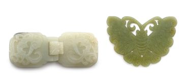 A Chinese celadon jade belt buckle, late Qing Dynasty