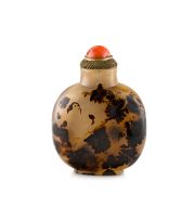 A Chinese ‘shadow’ agate snuff bottle, late Qing Dynasty