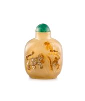 A Chinese cameo agate snuff bottle, late Qing Dynasty
