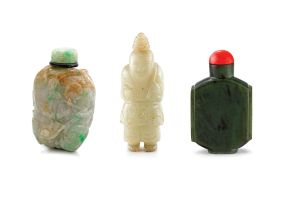 A Chinese ‘pebble’ jadeite snuff bottle, Qing Dynasty, 19th century