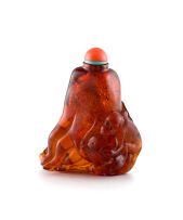 A Chinese amber snuff bottle, late Qing Dynasty
