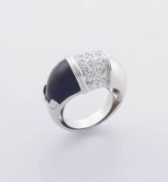 Diamond, onyx and white gold ring