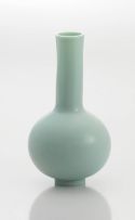 A Peking turquoise glass bottle vase, Qing Dynasty, late 19th/early 20th century