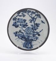 A Chinese blue and white craqueleure dish, early 20th century