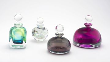 Four David Reade glass scent bottles and stoppers, early 21st century