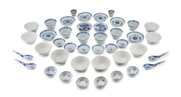 A set of ten Chinese blue and white bowls, Qing Dynasty, late 19th/early 20th century