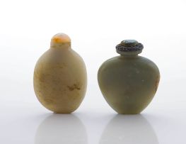 A Chinese 'pebble' jadeite snuff bottle, Qing Dynasty, 19th century