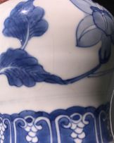 A Chinese blue and white vase, Qing Dynasty, 18th century