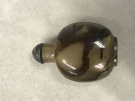 A Chinese shadow agate snuff bottle, Qing Dynasty, 19th century