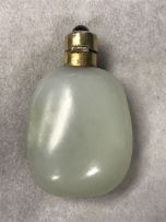A Chinese jade and gilt-metal-mounted scent bottle, Qing Dynasty, 18th/19th century